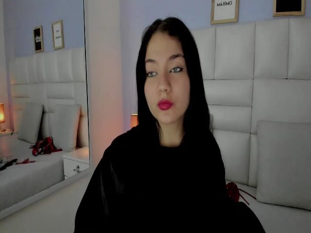 Live sex webcam photo for Rebeca__grey #265033255
