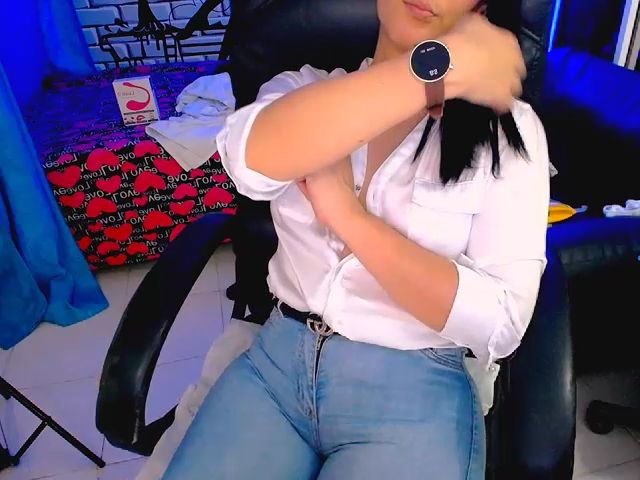 Live sex webcam photo for Sashabreck #287860009