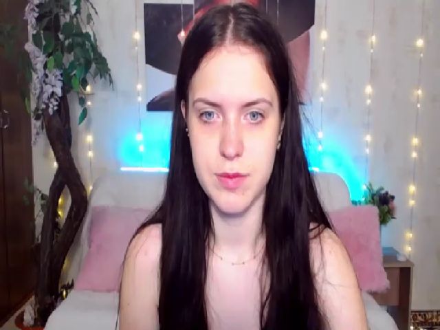 Live sex webcam photo for Antonia_W_ #252738845