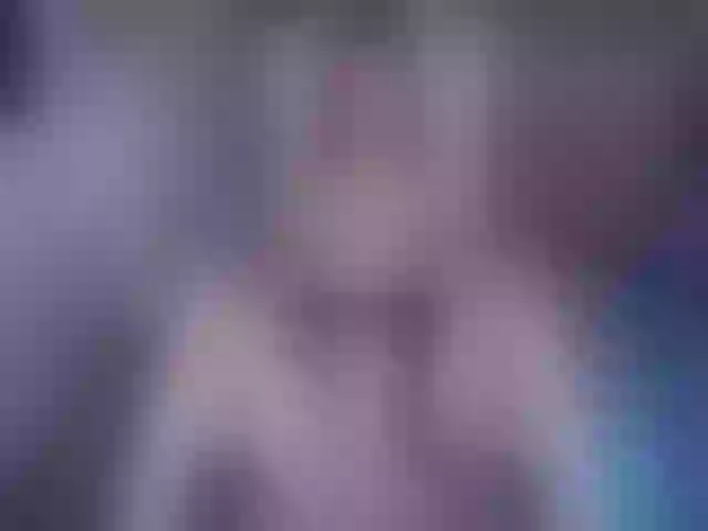 Live sex webcam photo for KeyshaLush #258583456