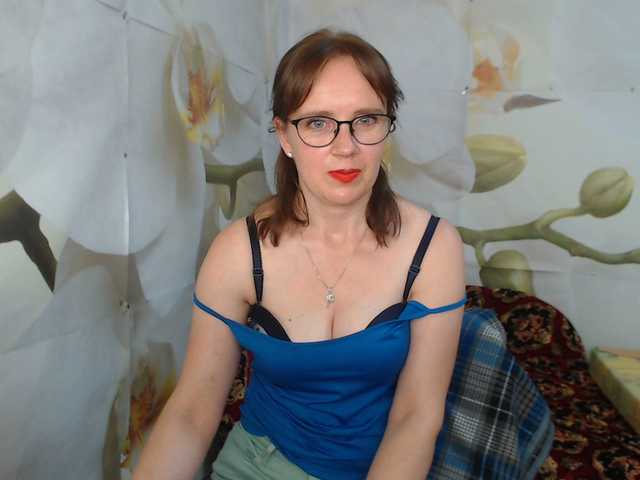 Live sex webcam photo for Lilulola #253600759