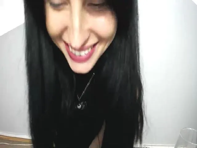 Live sex webcam photo for SnowSpacee #258406557
