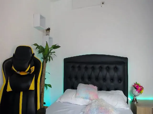 Live sex webcam photo for Mairerf #255750004