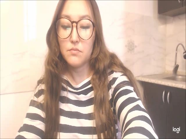 Live sex webcam photo for HrnyTeacher #254001297