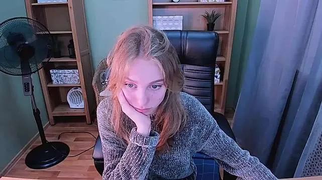 Live sex webcam photo for Katty_Kats #244946035