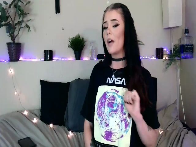 Live sex webcam photo for RileyWoods #258916201