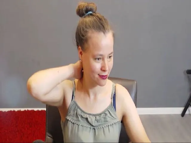 Live sex webcam photo for SimplyJoy #262304599