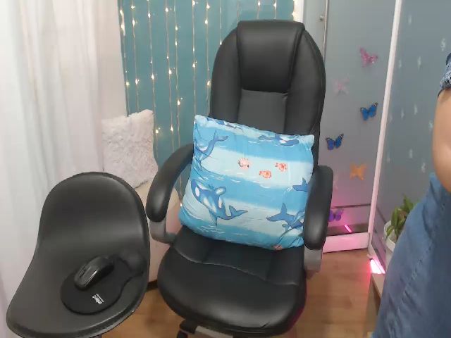 Live sex webcam photo for Anahi_moore #262322018