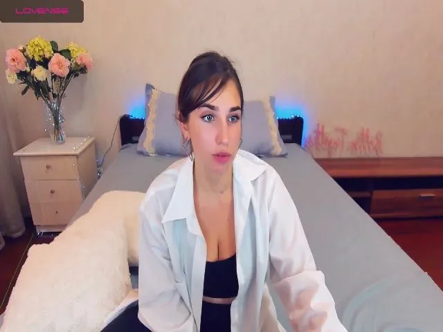 Live sex webcam photo for AnastashaGray #264232418