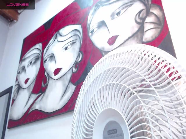 Live sex webcam photo for Annie_adams #260234661