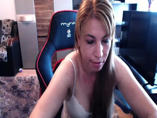 Live sex webcam photo for Krasimira1 #262695852