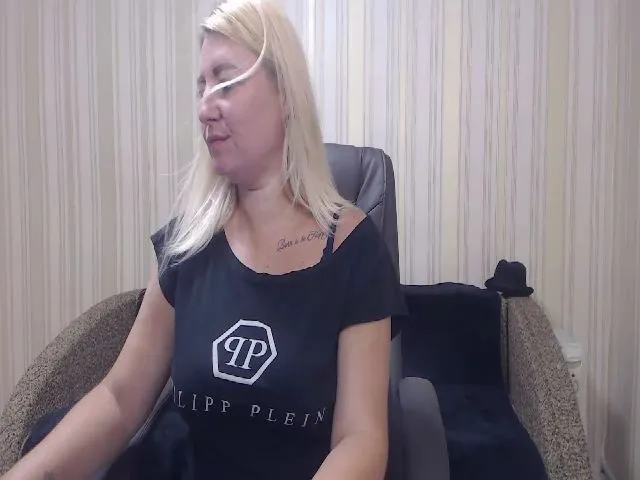 Live sex webcam photo for Olive_olive #262532315