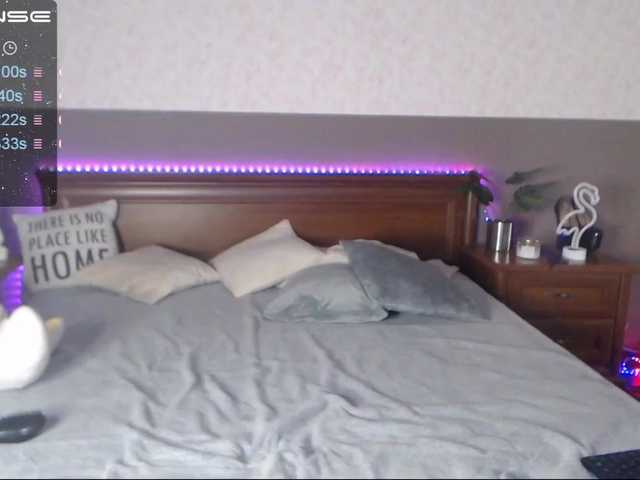 Live sex webcam photo for HollyMays #242214842