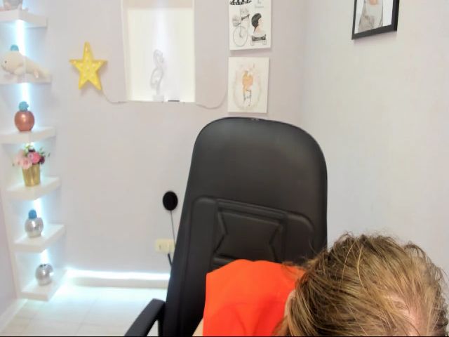 Live sex webcam photo for BelindaVibe #252960462