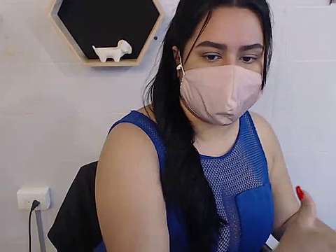 Live sex webcam photo for Yoon__ #242319027