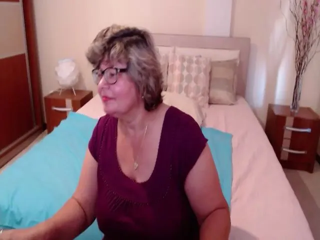 Live sex webcam photo for xSweetKarina #264889487