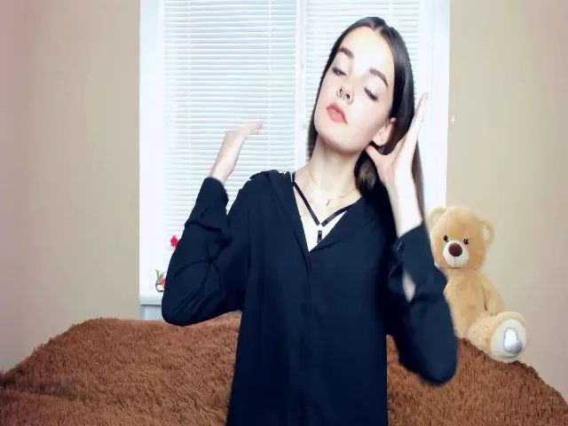 Live sex webcam photo for BertaOwenn #264879502
