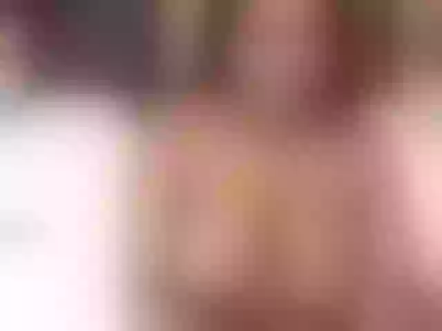 Live sex webcam photo for Amybellemore #241137066