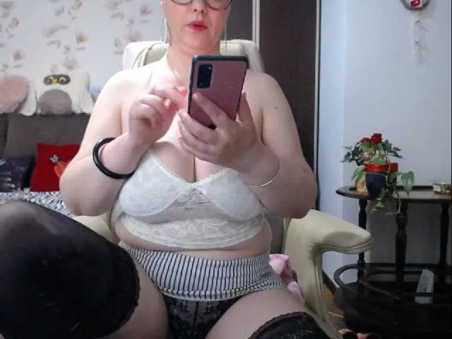 Live sex webcam photo for mary-x #243185547