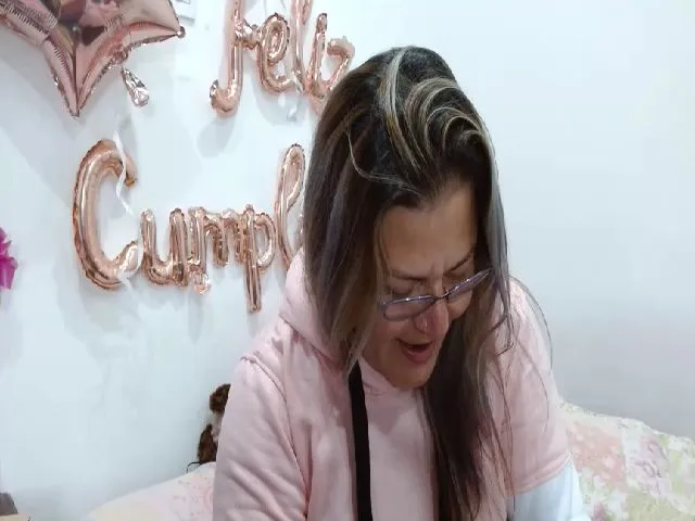 Live sex webcam photo for Georgette3 #252287615