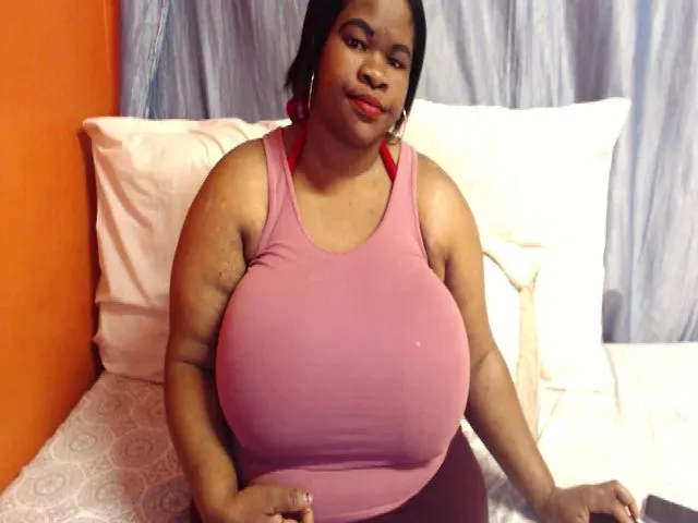 Live sex webcam photo for Sweetnozie #263593392