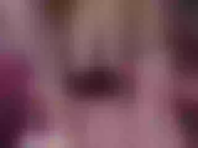 Live sex webcam photo for Melannie_1 #261353795