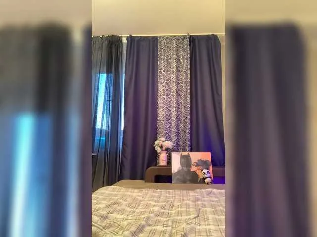 Live sex webcam photo for StacySteiger #245315916
