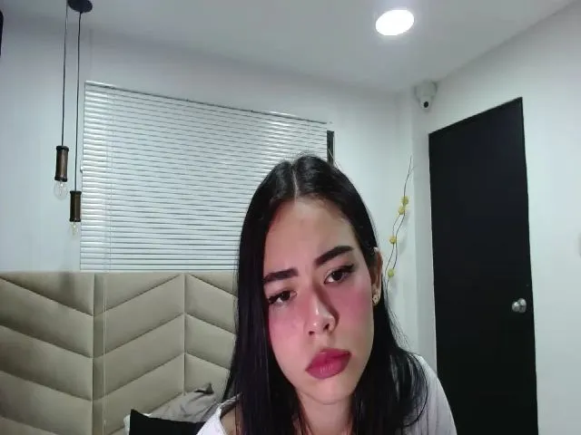 Live sex webcam photo for ShenLong3 #254629159