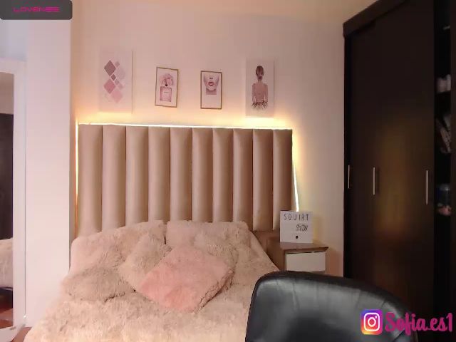 Live sex webcam photo for Meghan_es #256445402
