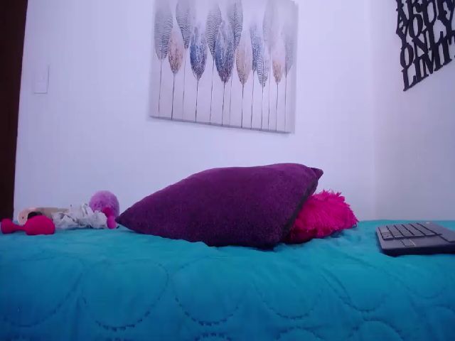 Live sex webcam photo for Amelia_avalor #253786724