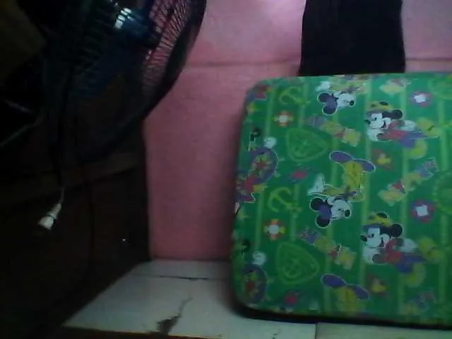 Live sex webcam photo for princess4uxx #264129241