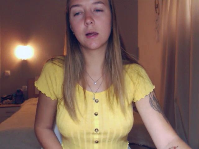 Live sex webcam photo for SylviaOneill #258218528