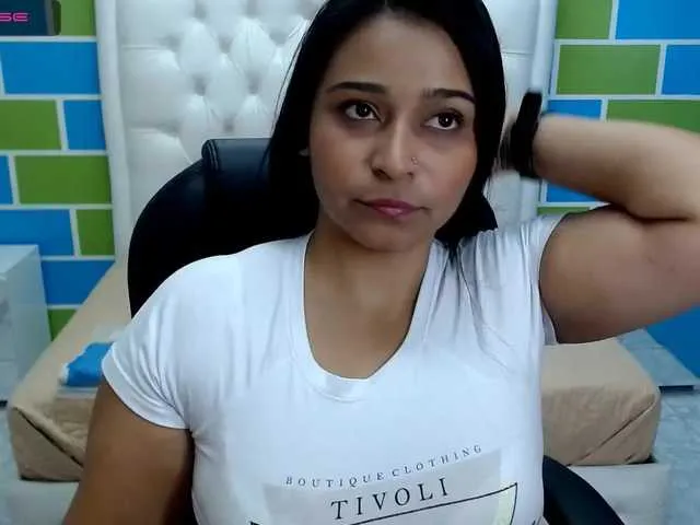 Live sex webcam photo for Secretalyson #247086850