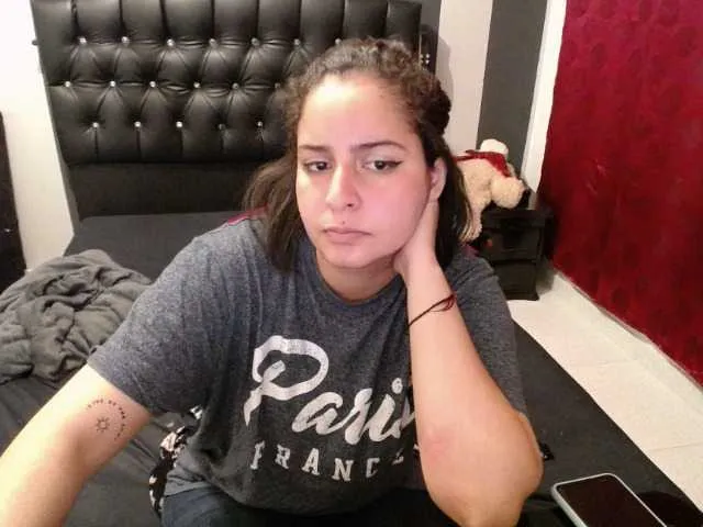 Live sex webcam photo for goddesstepha #263393905