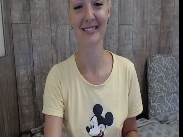 Live sex webcam photo for BrightAlicia #261367368