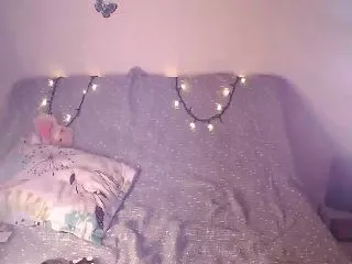 Live sex webcam photo for Perlamoon #251683499