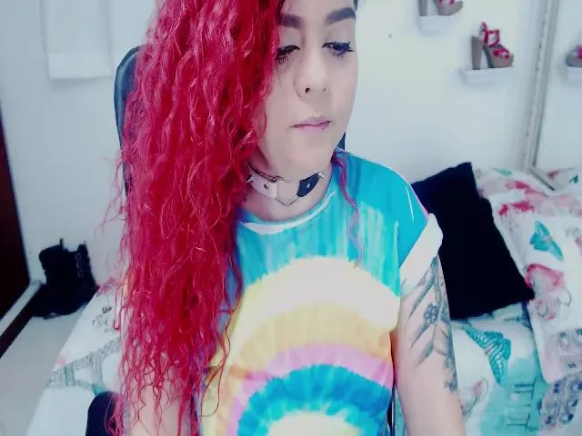 Live sex webcam photo for Twwiiggy #287852162