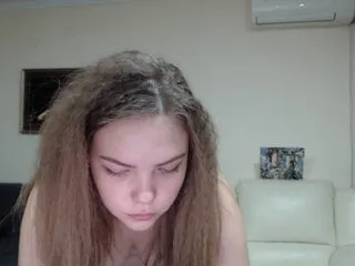 Live sex webcam photo for PlainHuman19 #240677600