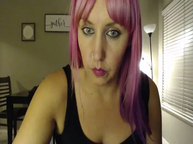 Live sex webcam photo for Sparkle_Pinup #254461823