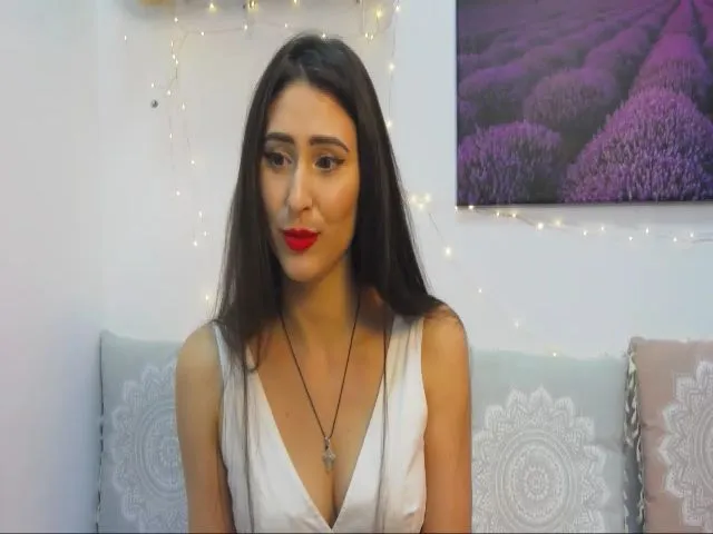 Live sex webcam photo for MaraW #252547092