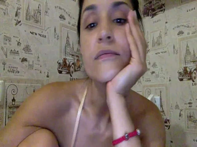 Live sex webcam photo for JolyBoss #254244261