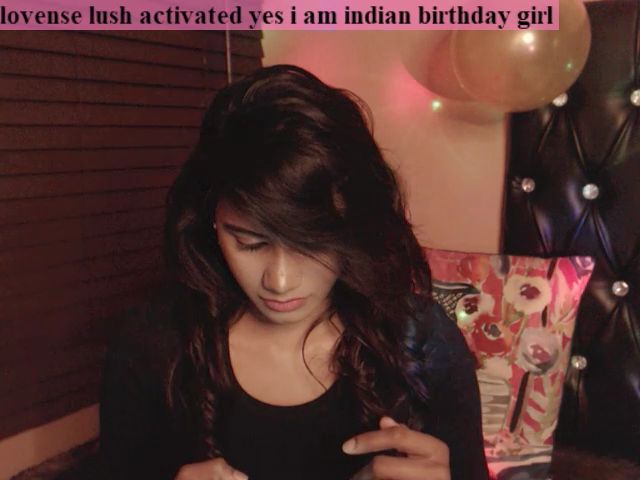 Live sex webcam photo for PARADISEQEEN #253526935