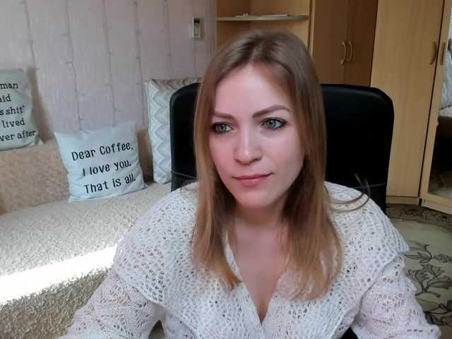 Live sex webcam photo for CherishSia #241367829