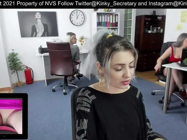 Live sex webcam photo for KinkyOffice #245345156