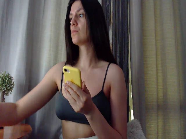 Live sex webcam photo for MiracleSweet #253658500