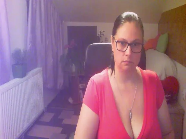 Live sex webcam photo for boosty4you #264537657