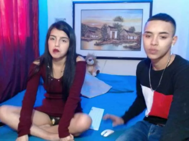 Live sex webcam photo for kloeandklay #241426644