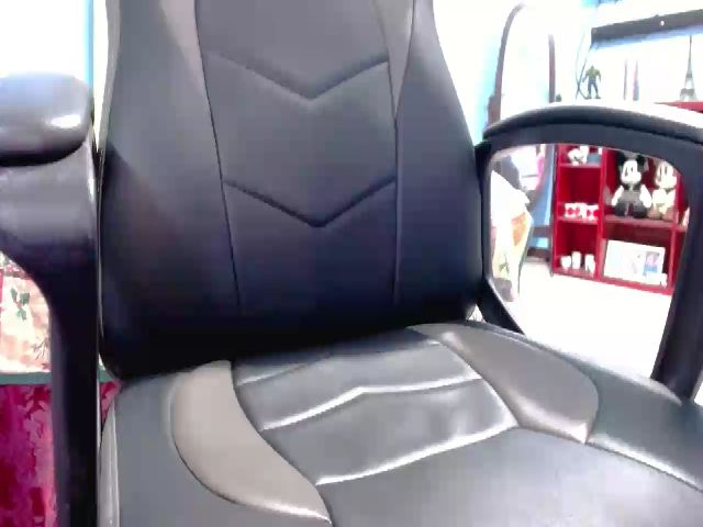 Live sex webcam photo for SexyPearl69 #254798433