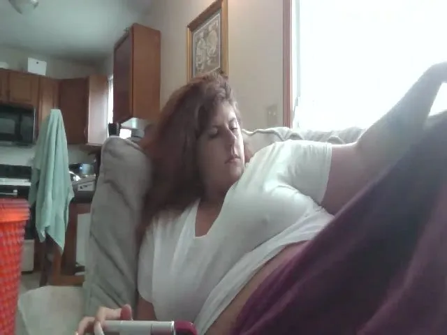 Live sex webcam photo for NotUrBabyMoms #253868490