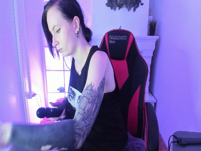 Live sex webcam photo for HelenCarter #254986927